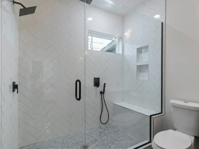 How Can Walk-In Showers Promote Independence at Home?